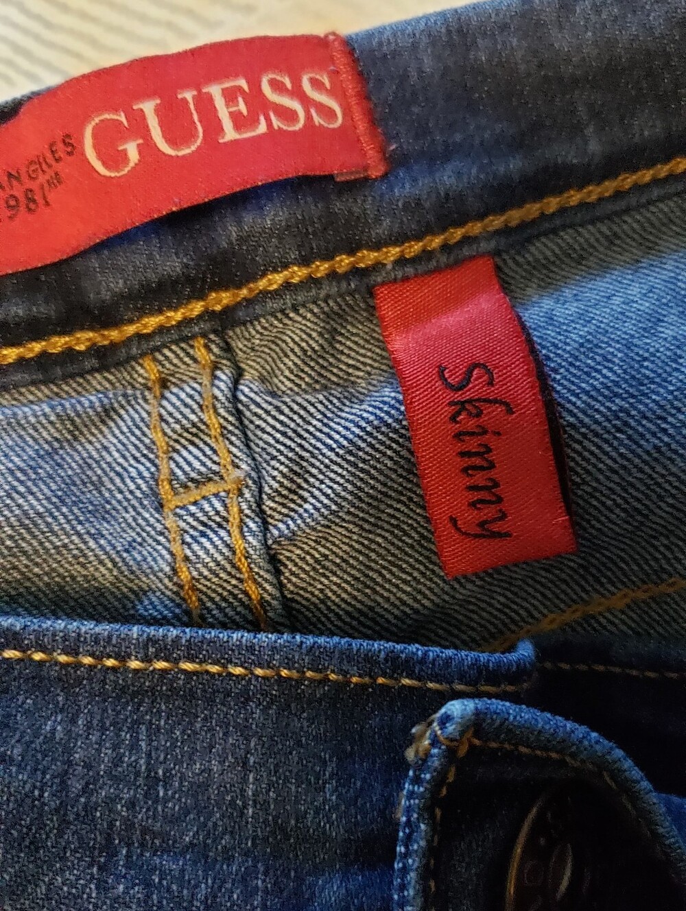 GUESS Jeans Bundle - Picture 3 of 7